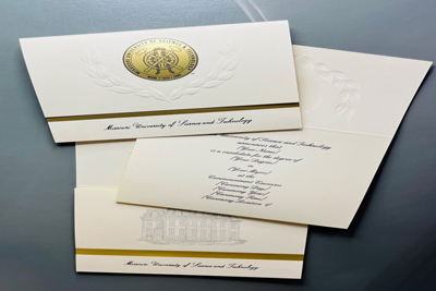 25 Personalized Announcements (Tri-Fold Ivory)